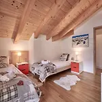 Bergfrieden Penthouse Apartment Wengen